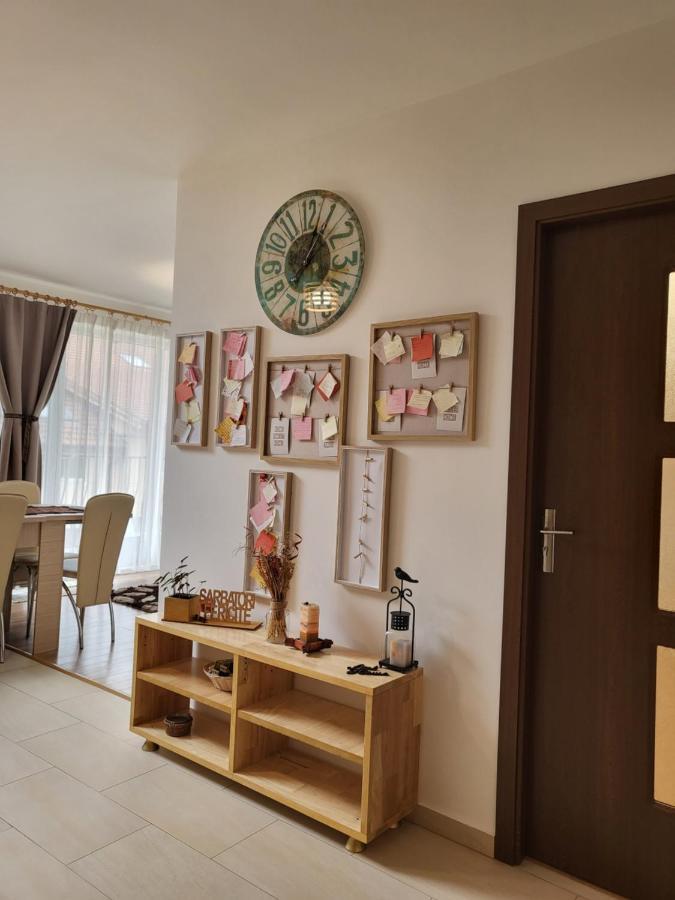 Ferienwohnung Art House Floreşti Exterior foto